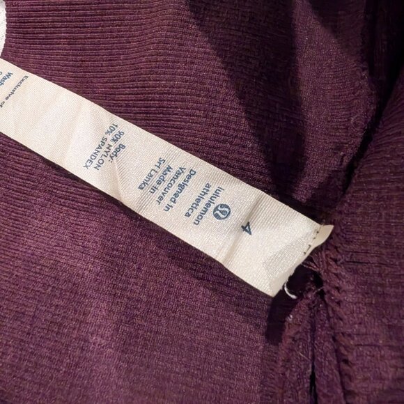 Lululemon Cropped Yoga Leggings - Size 4 - Picture 2 of 2